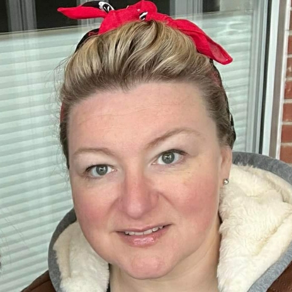 Meet your Posher, Sarah - Picture 1 of 1